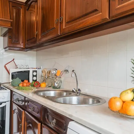 Best 14: Close To The Beach Apartment Peniche